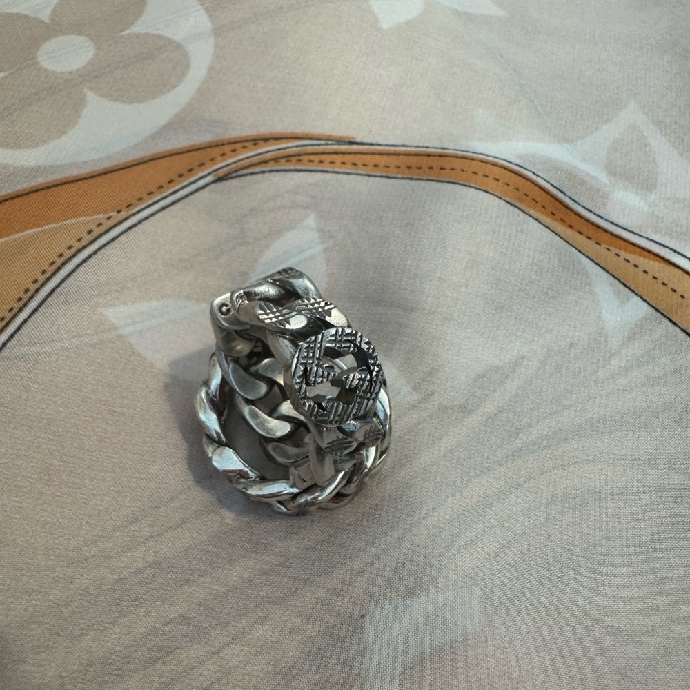 Gucci Marmont Interlock Aged Silver Earrings - Picture 2 of 5